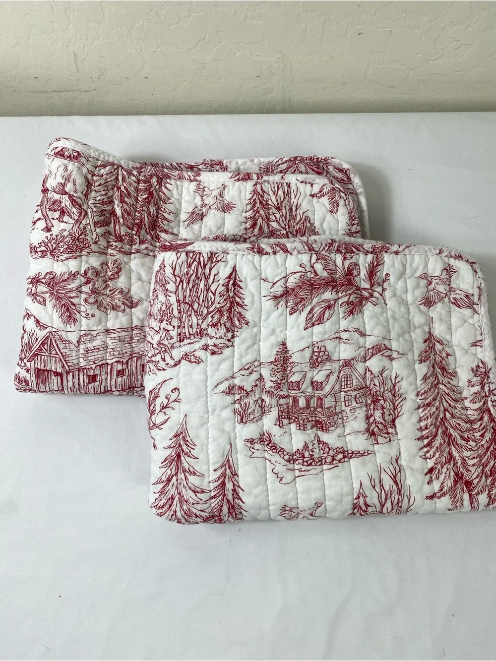 Aspen quilted accent